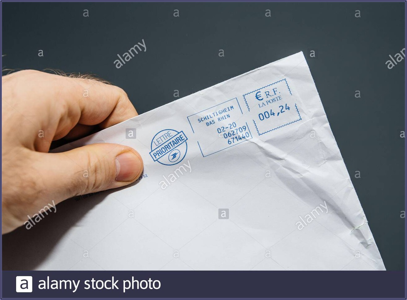 Priority Mail Envelope Image