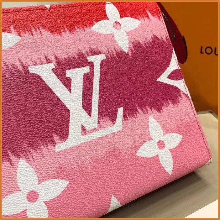 Louis Vuitton Red Envelope 2020